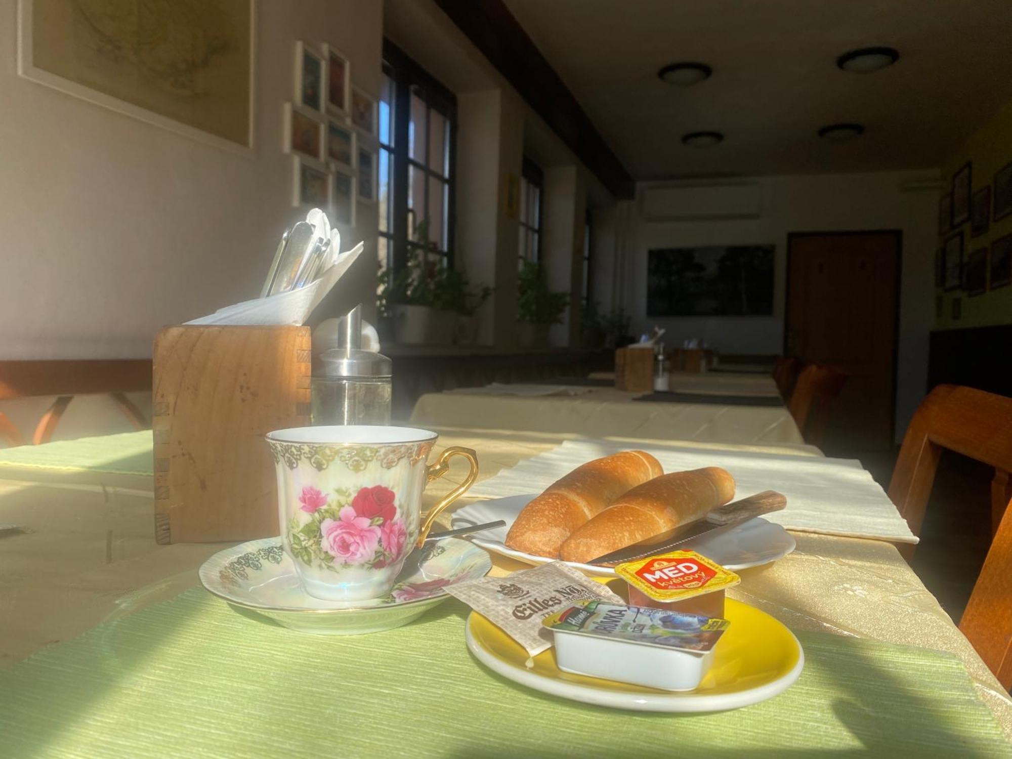 Janata Guest house 3*
